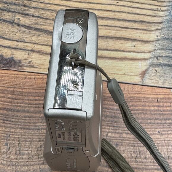 Nikon Digital Camera Coolpix S10 VR 6.0MP Silver Tested Working NO CHARGER - Picture 7 of 13
